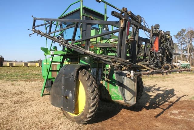 Image of John Deere 6700 equipment image 4