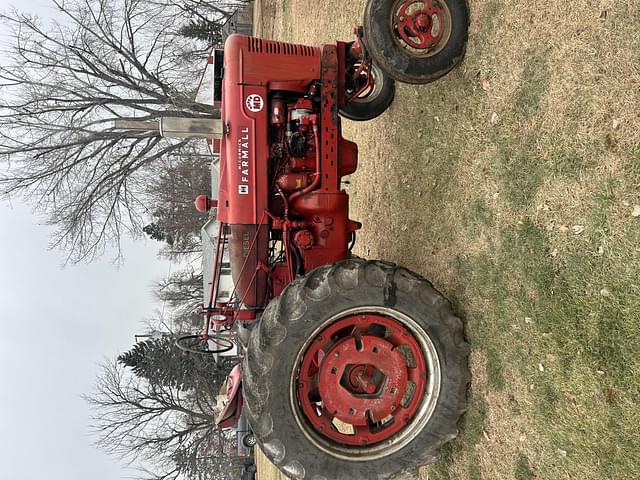 Image of Farmall Super MD equipment image 2