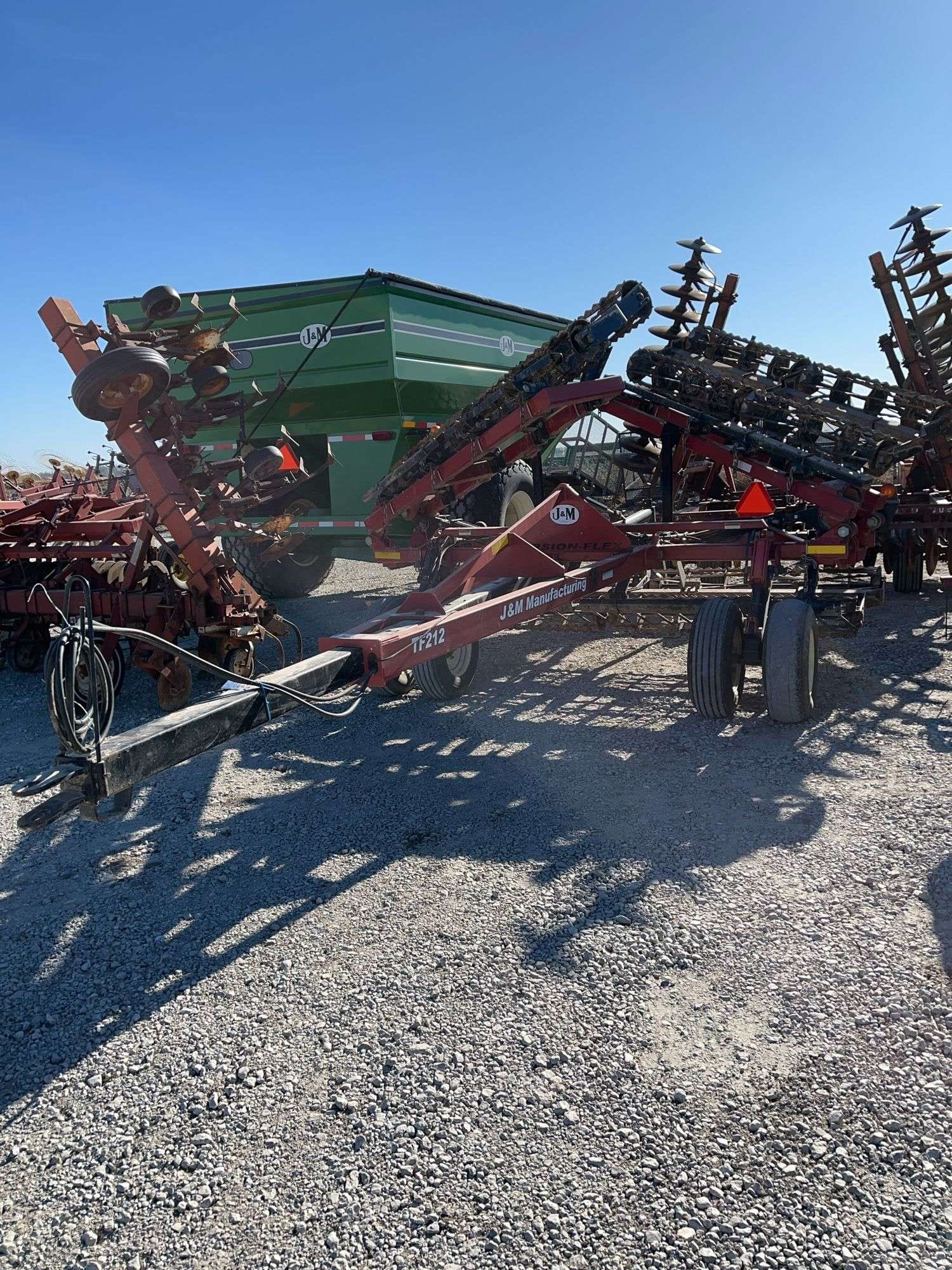 J&M TF212 Equipment Image0