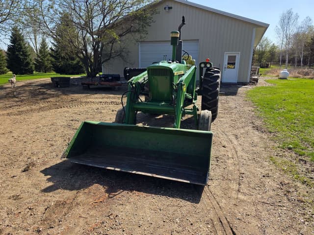 Image of John Deere 3020 equipment image 4