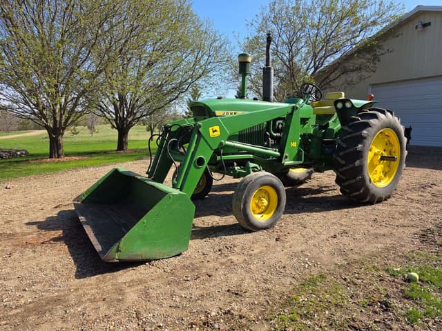 Image of John Deere 3020 equipment image 1