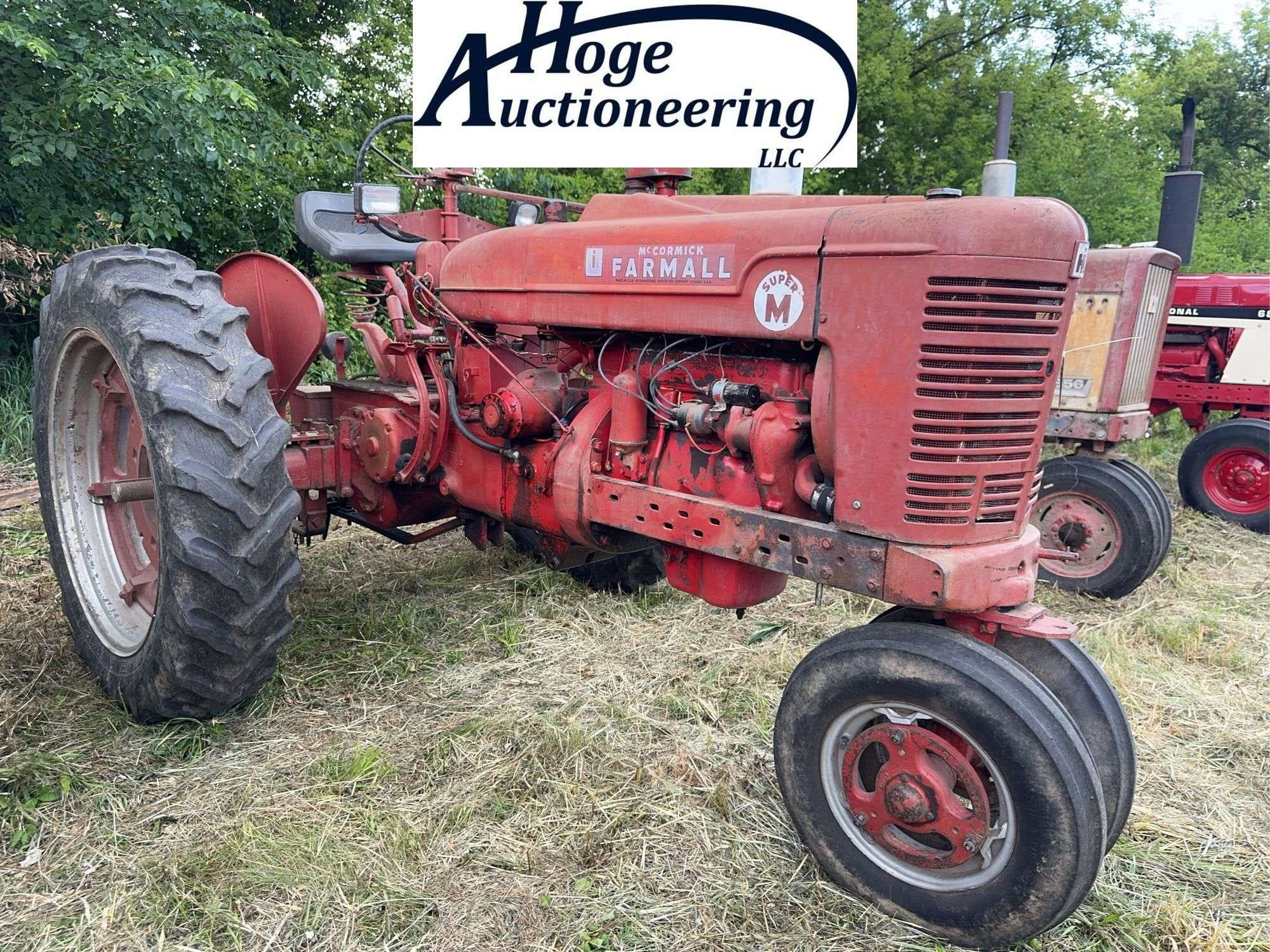 1952 Farmall Super M Equipment Image0