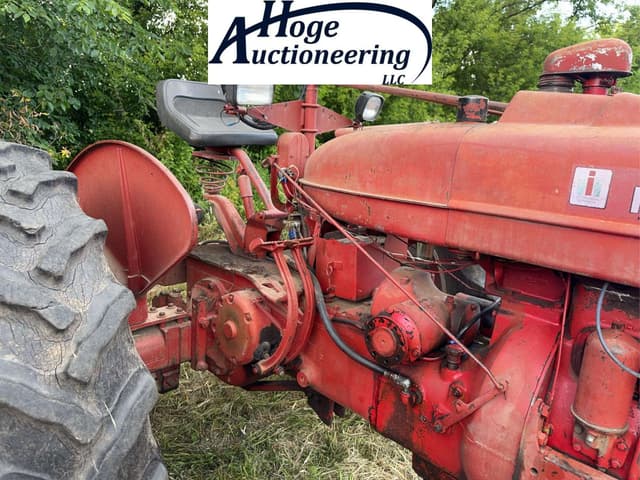 Image of Farmall Super M equipment image 3