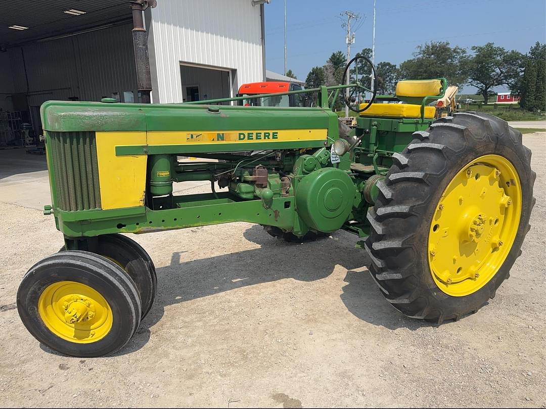 Image of John Deere 520 Primary image