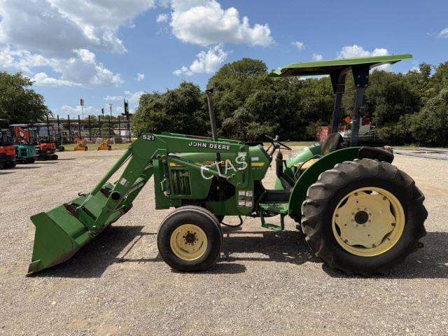 Image of John Deere 5205 equipment image 1
