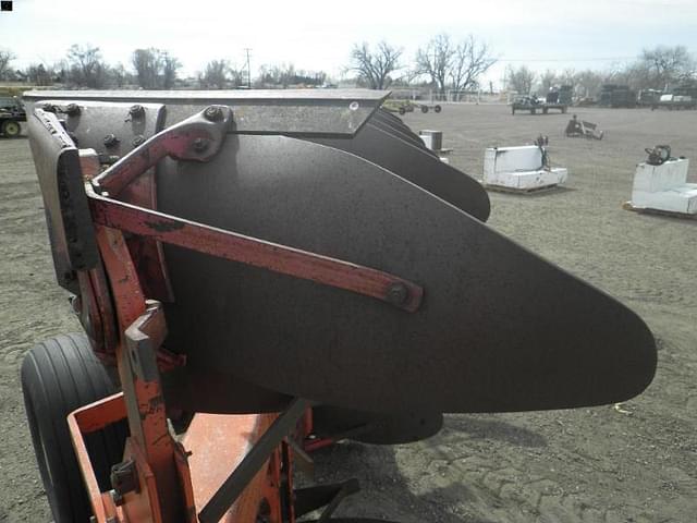 Image of Massey Ferguson 570 equipment image 4