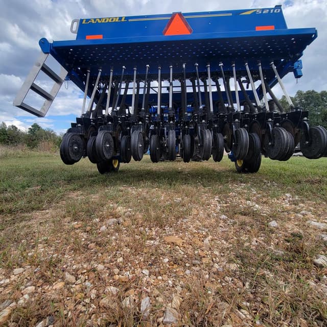 Image of Landoll 5210 equipment image 4