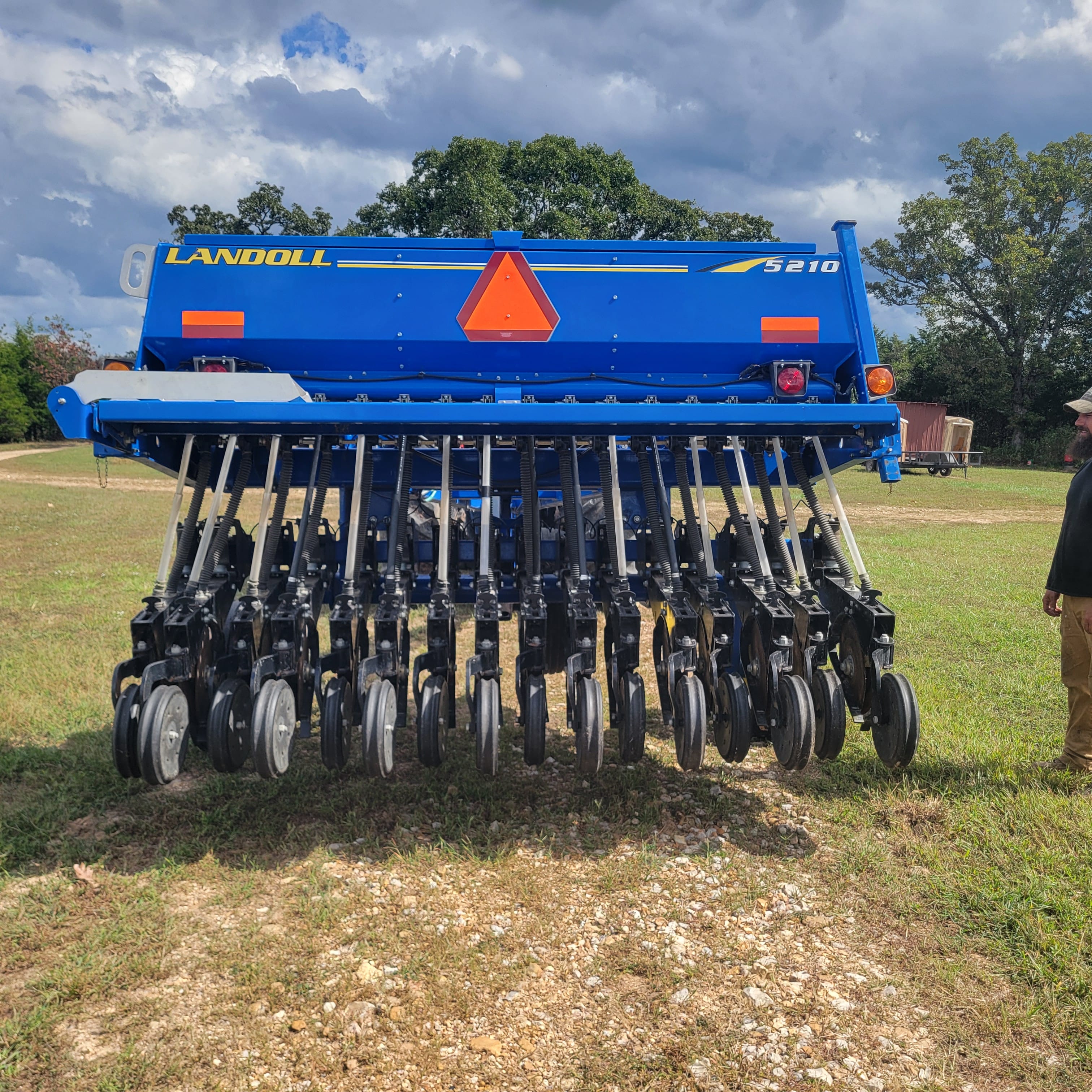 Landoll 5210 Equipment Image0