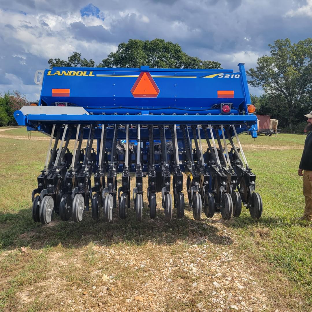 Image of Landoll 5210 Primary image