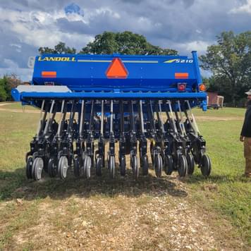 Main image Landoll 5210