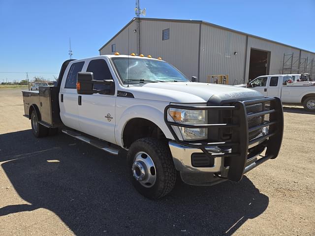 Image of Ford F-350 equipment image 1