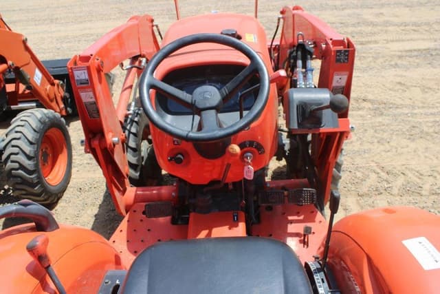 Image of Kubota BX2200 equipment image 4