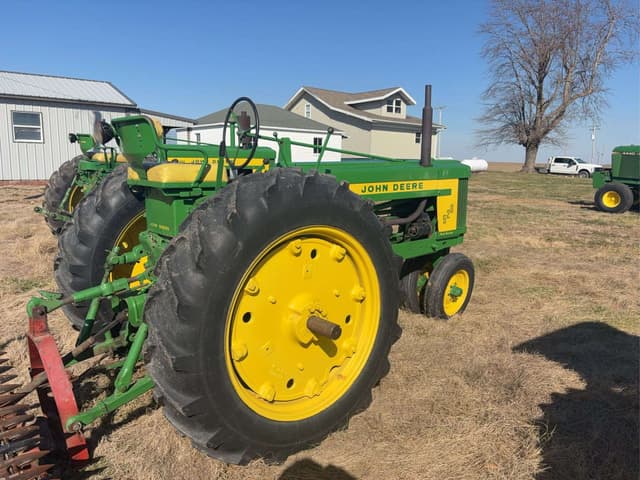 Image of John Deere 520 equipment image 2