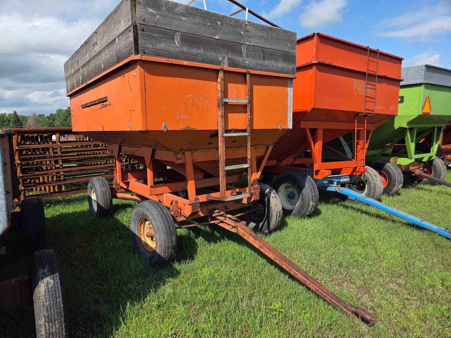 Kory Gravity Flow Wagon Equipment Image0