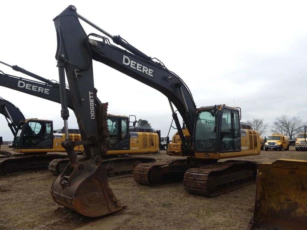 2019 John Deere 210G Equipment Image0