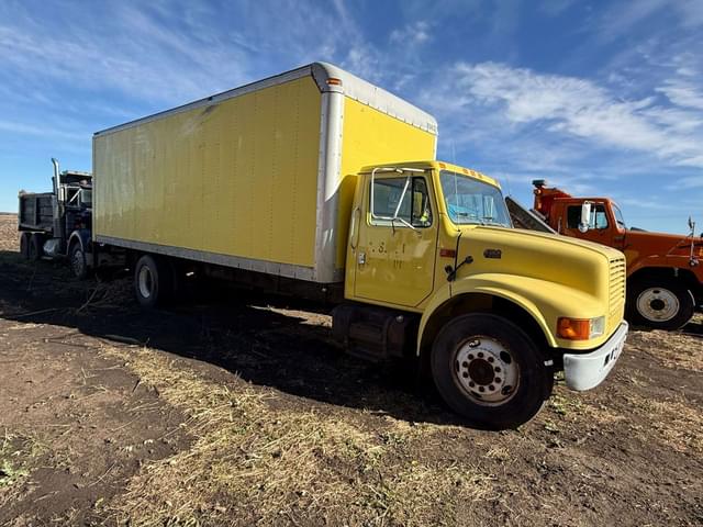 Image of International 4700 equipment image 3