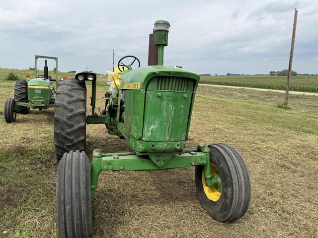 Image of John Deere 3020 equipment image 3