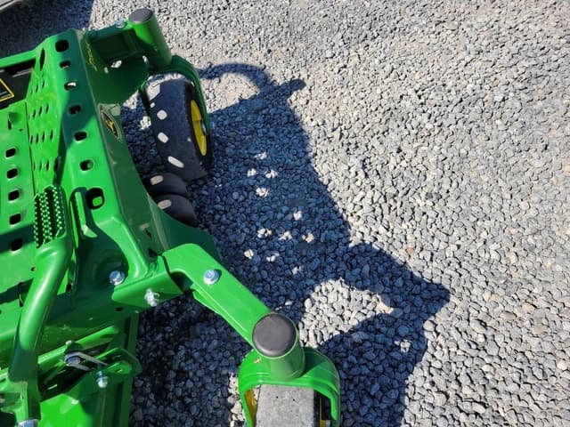 Image of John Deere Z915E equipment image 4