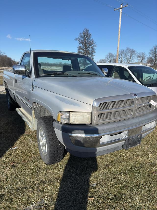 Image of Dodge Ram 1500 equipment image 1