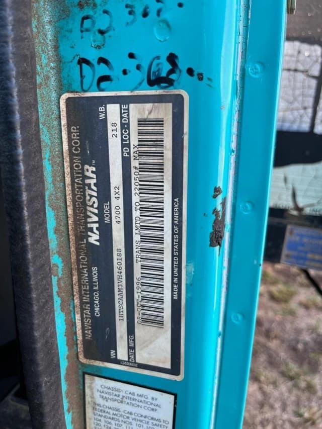 Image of International 4700 equipment image 2