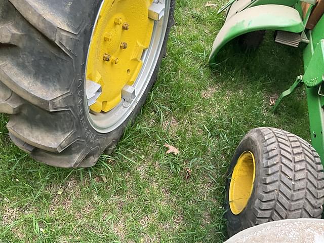 Image of John Deere 70 equipment image 4