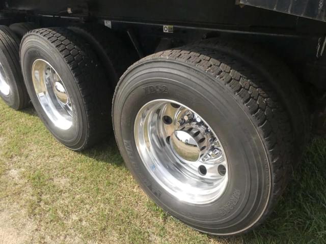 Image of Kenworth T880 equipment image 4