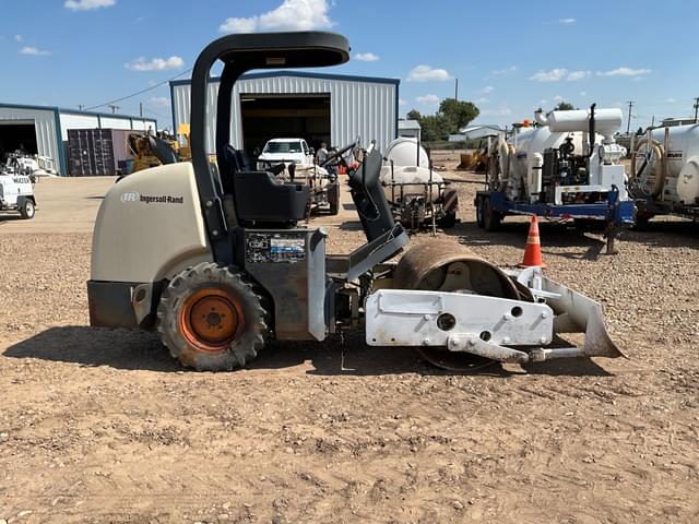 Image of Ingersoll Rand SD-25D equipment image 3