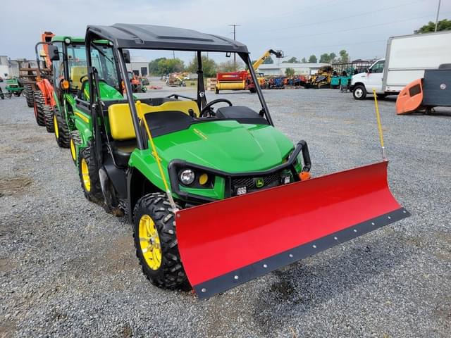 Image of John Deere XUV 590i Gator equipment image 1