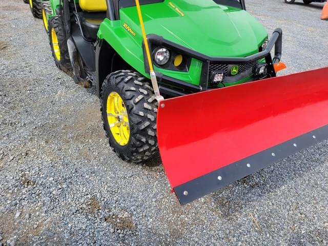 Image of John Deere XUV 590i Gator equipment image 2