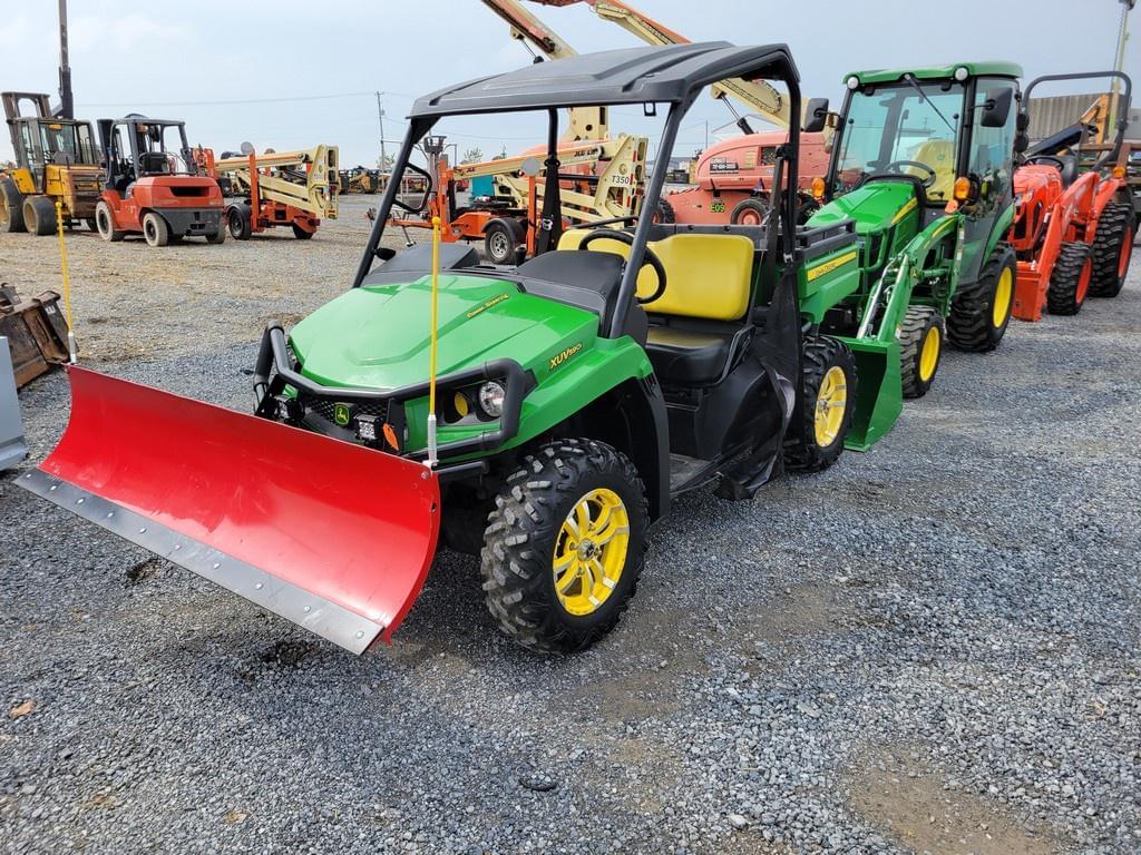 Image of John Deere XUV 590i Gator Primary image