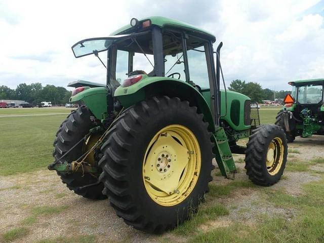 Image of John Deere 6715 equipment image 2