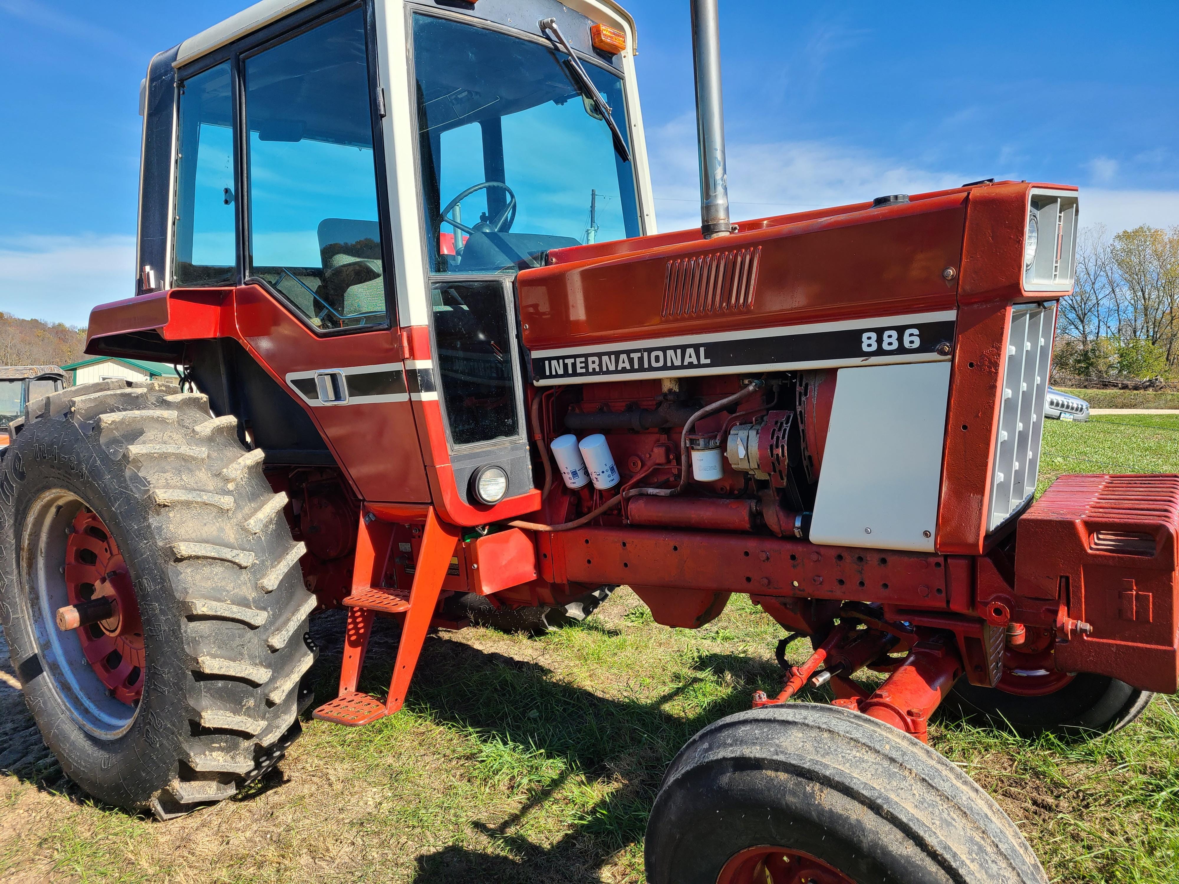 Main image International Harvester 886