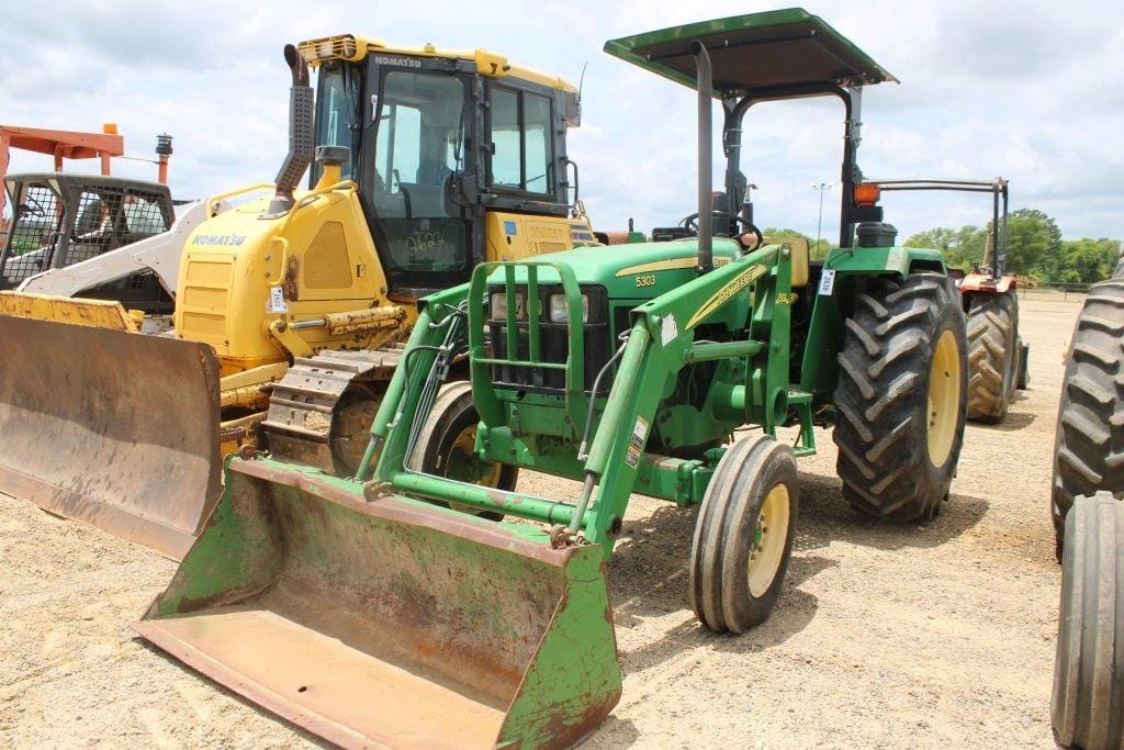 John Deere 5303 Equipment Image0