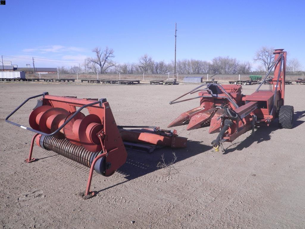 Hesston 7170 Equipment Image0