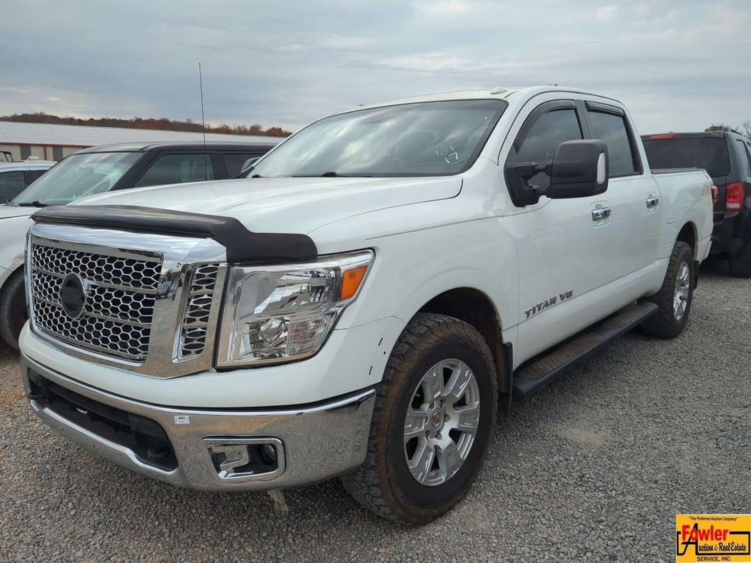 Image of Nissan Titan Primary image