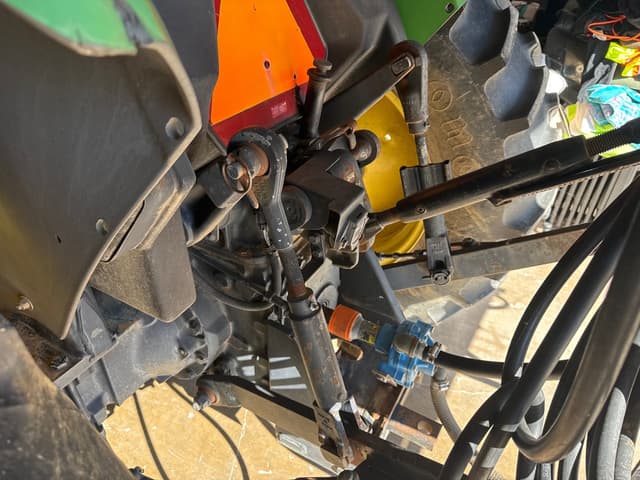 Image of John Deere 5310 equipment image 4