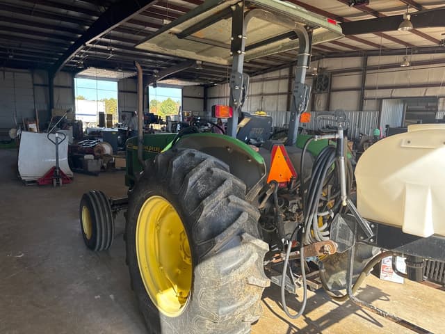 Image of John Deere 5310 equipment image 3