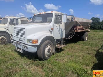 Main image International 4900