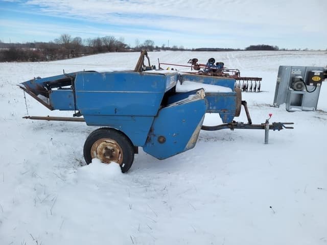 Image of Ford 532 equipment image 4