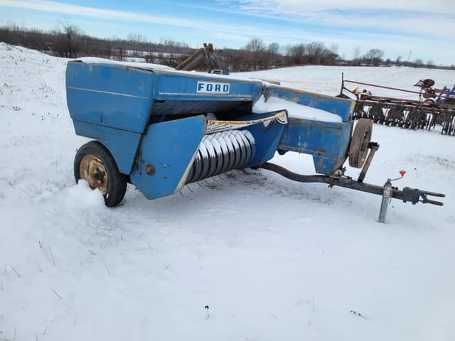 Image of Ford 532 equipment image 2