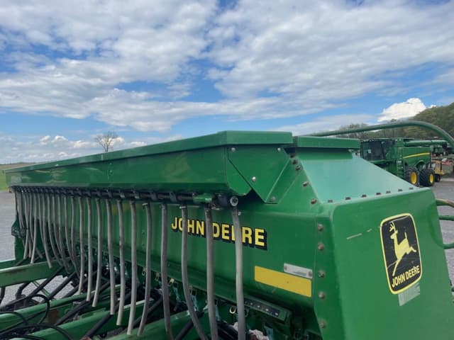 Image of John Deere 1560 equipment image 1