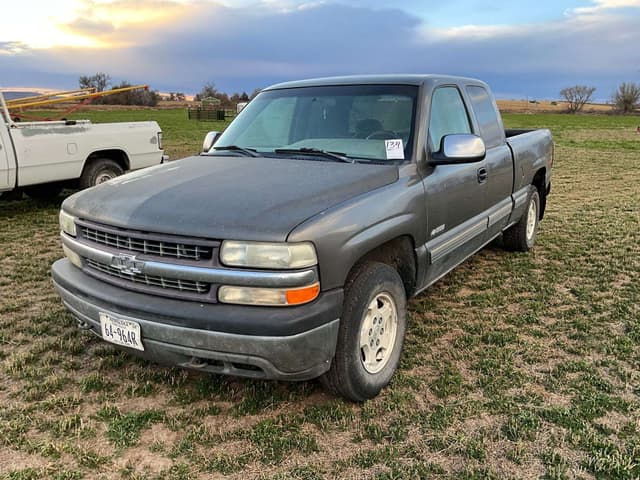 Image of Chevrolet 1500 equipment image 1