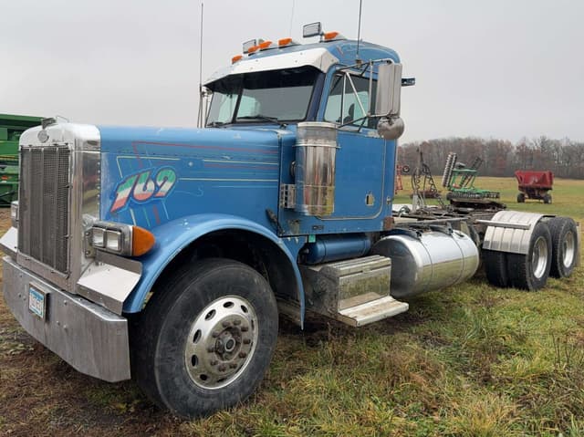 Image of Peterbilt 379 equipment image 1