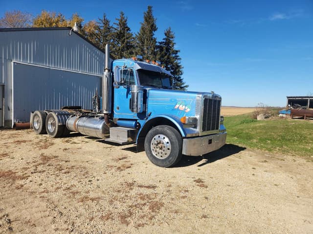 Image of Peterbilt 379 equipment image 4