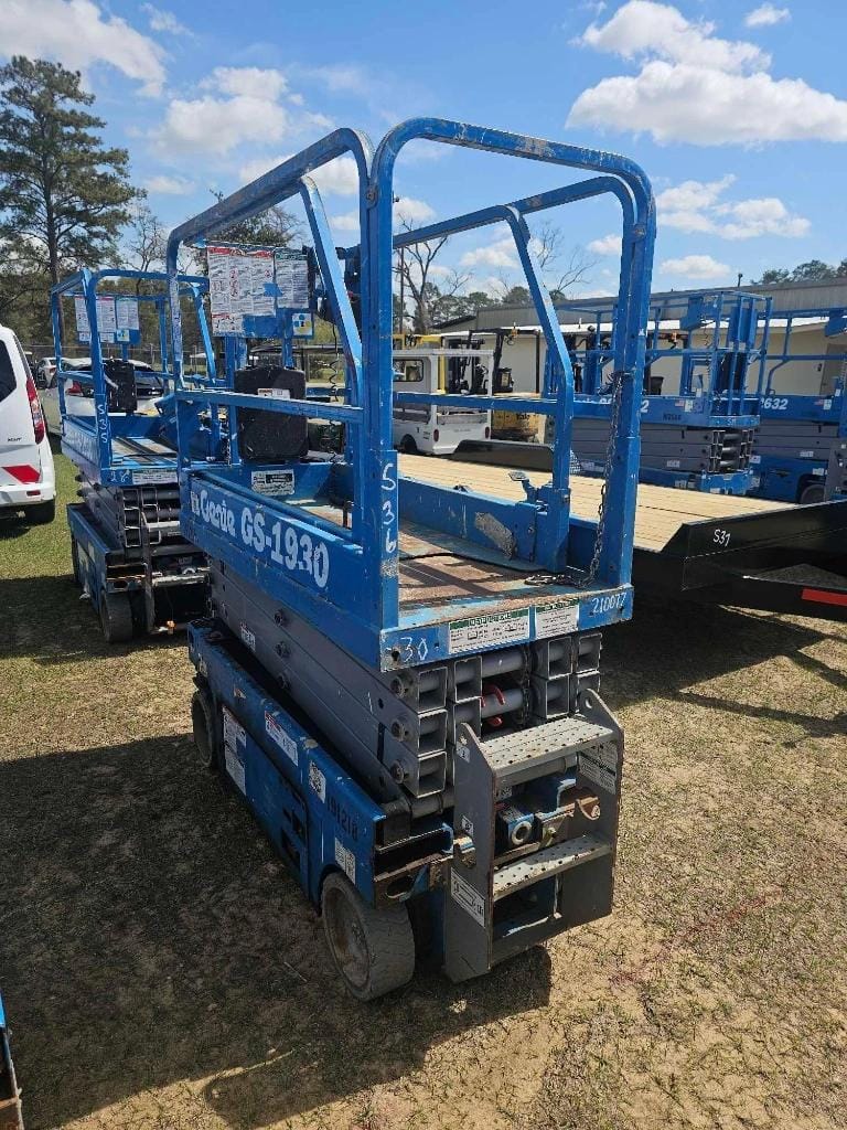 2019 Genie GS-1930 Equipment Image0
