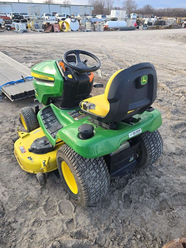 Image of John Deere X390 equipment image 3