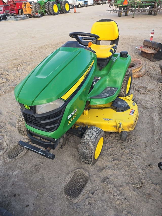 Image of John Deere X390 equipment image 1