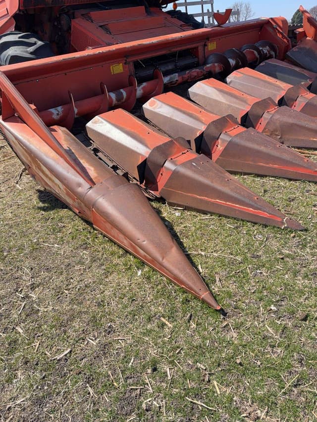 Image of Massey Ferguson 850 equipment image 4