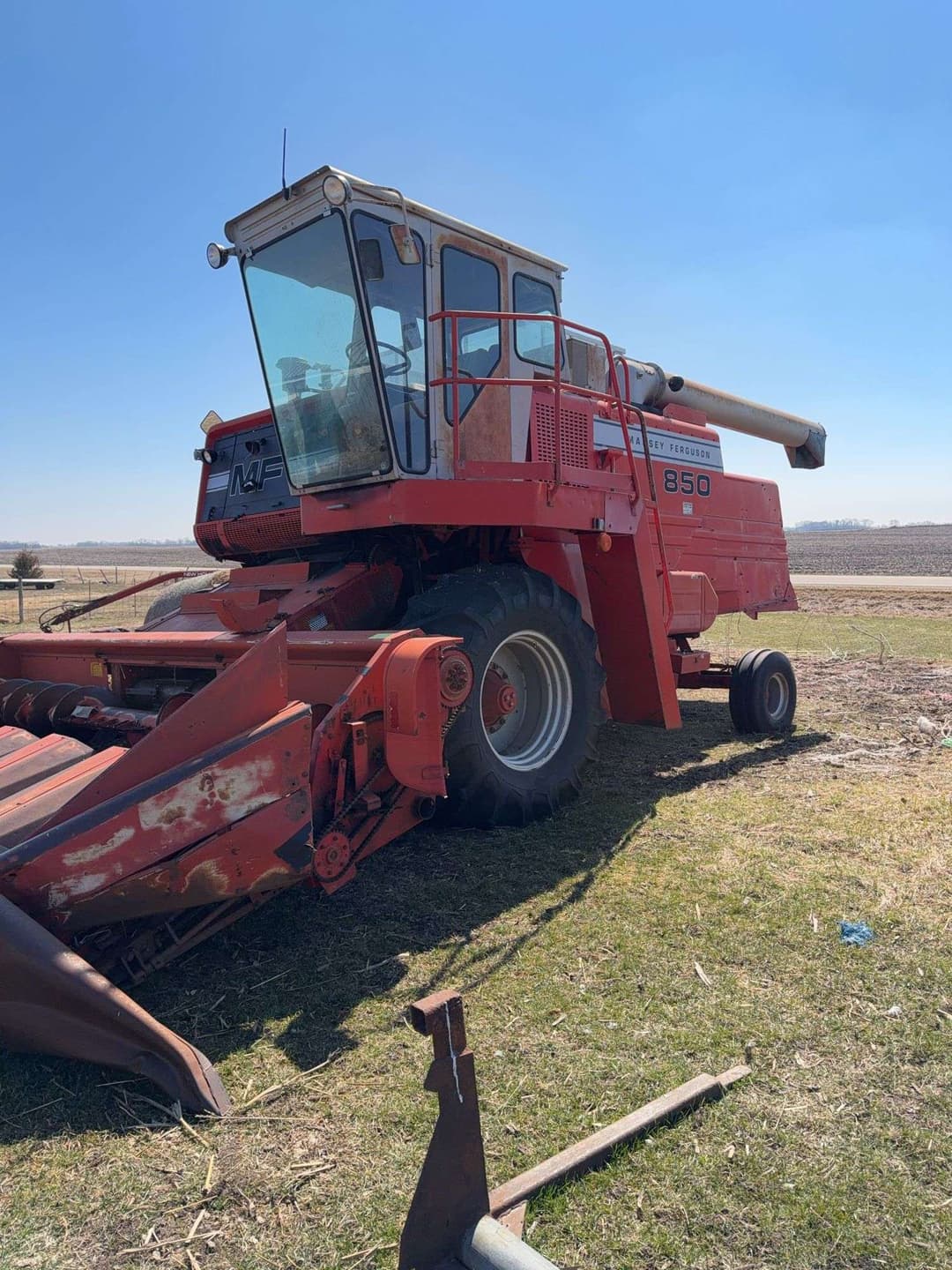 Image of Massey Ferguson 850 Primary image