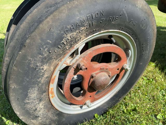 Image of Farmall H equipment image 4